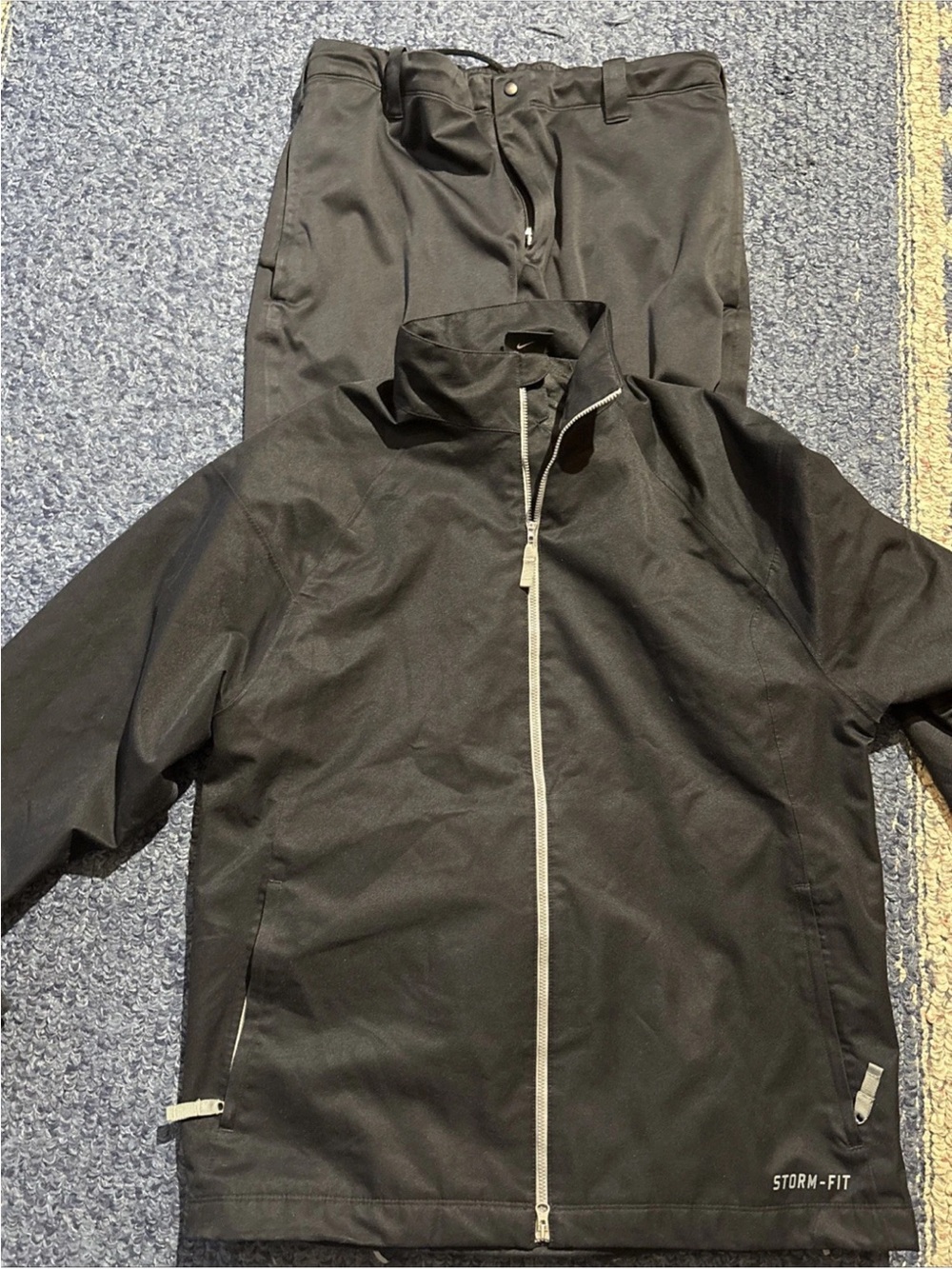 Nike Black Men’s Storm Fit Golf Rain Suit